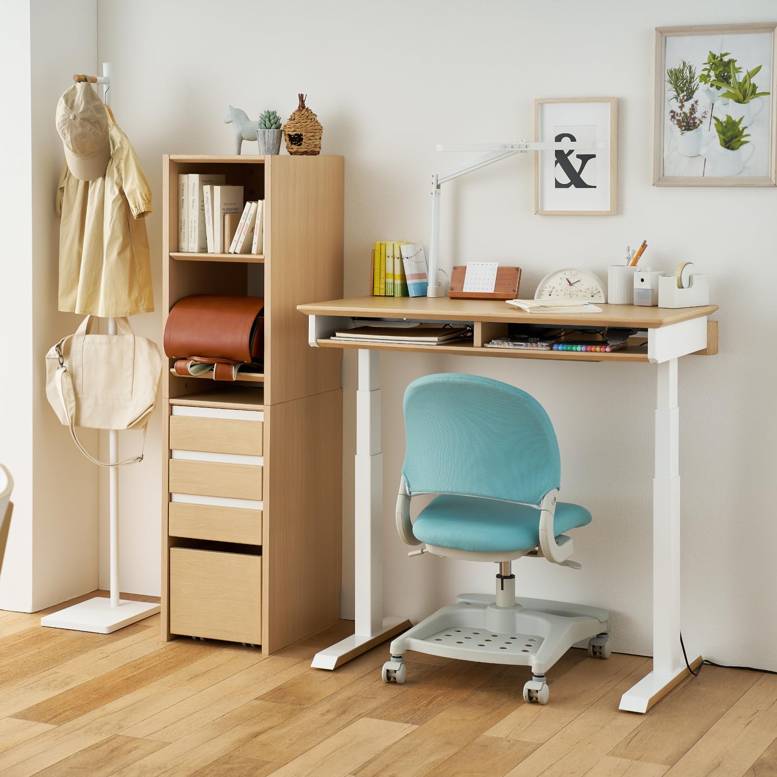 Amazon.co.jp: コイズミファニテック: Famio